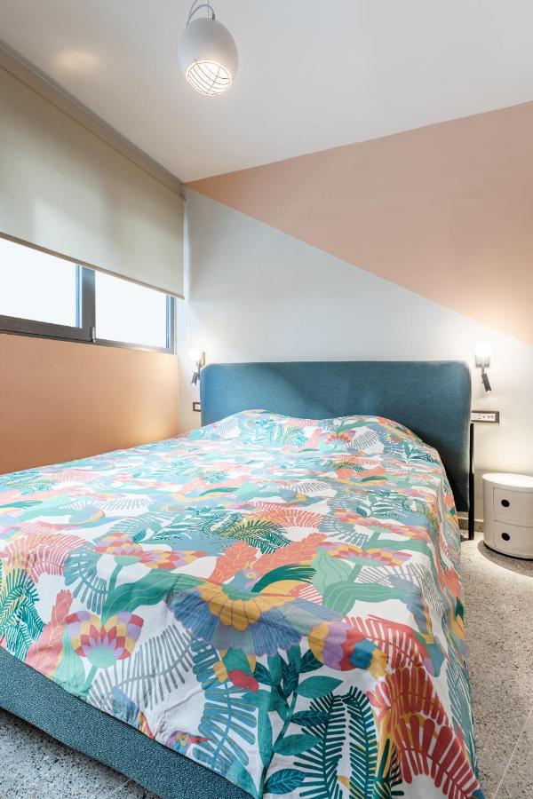 Pop Art Homm In Groovy Koukaki Apartman Athén Kültér fotó